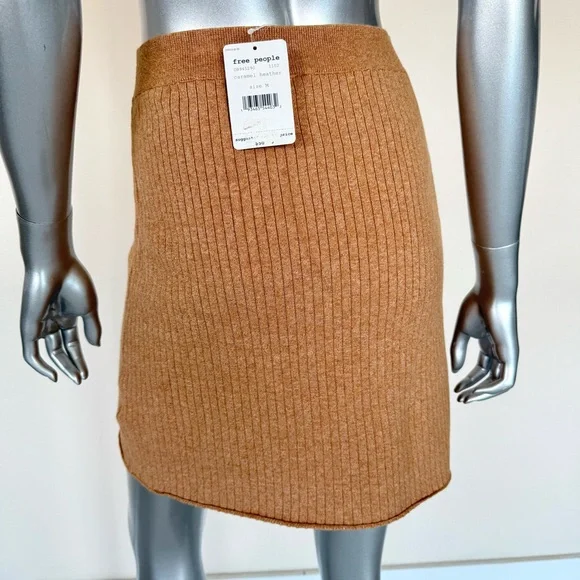 NWT!!! Free People women skirt size M Retail 50$ - Picture 3 of 7
